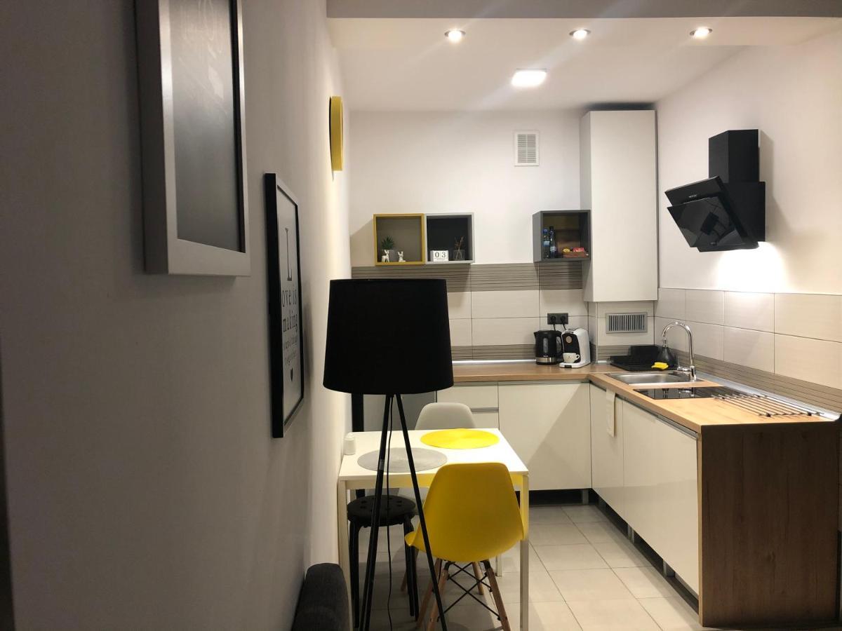 Apartament Szczesliwa 13 - Plac Ratuszowy เยเลเนียกูรา ภายนอก รูปภาพ