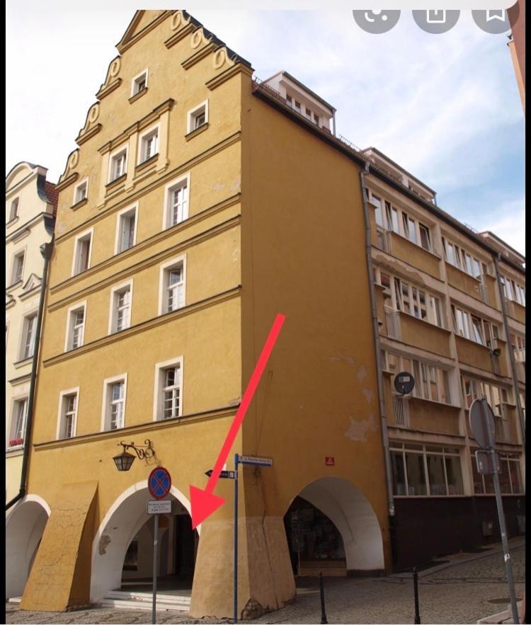 Apartament Szczesliwa 13 - Plac Ratuszowy เยเลเนียกูรา ภายนอก รูปภาพ