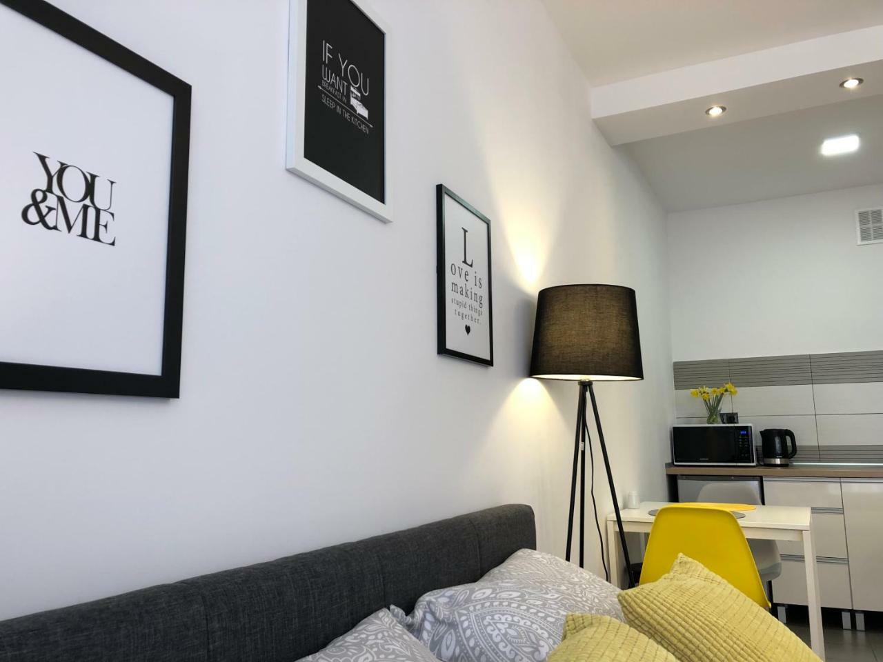 Apartament Szczesliwa 13 - Plac Ratuszowy เยเลเนียกูรา ภายนอก รูปภาพ