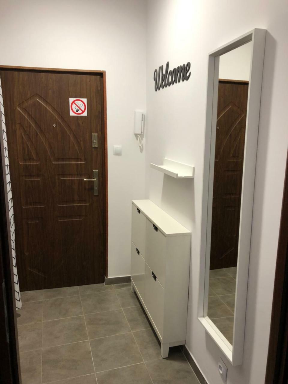 Apartament Szczesliwa 13 - Plac Ratuszowy เยเลเนียกูรา ภายนอก รูปภาพ