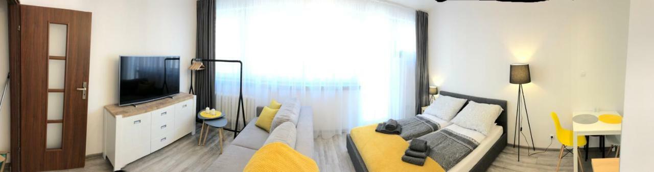 Apartament Szczesliwa 13 - Plac Ratuszowy เยเลเนียกูรา ภายนอก รูปภาพ